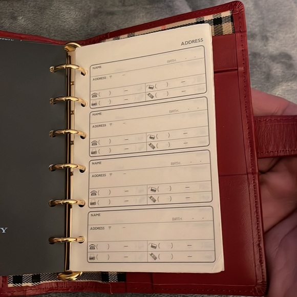Burberry preloved leather pocket notebook excellent condition comes with box - Picture 9 of 16